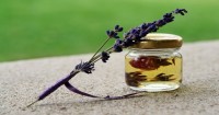 Gli straordinari benefici dell'olio essenziale di lavanda